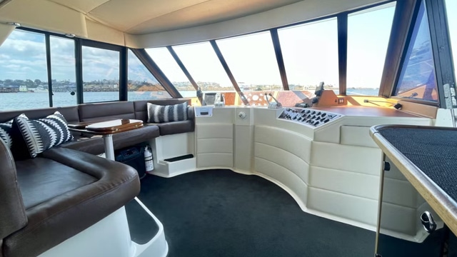 Los-Angeles-Yacht-Charter_53ft-Luxury-Yacht2